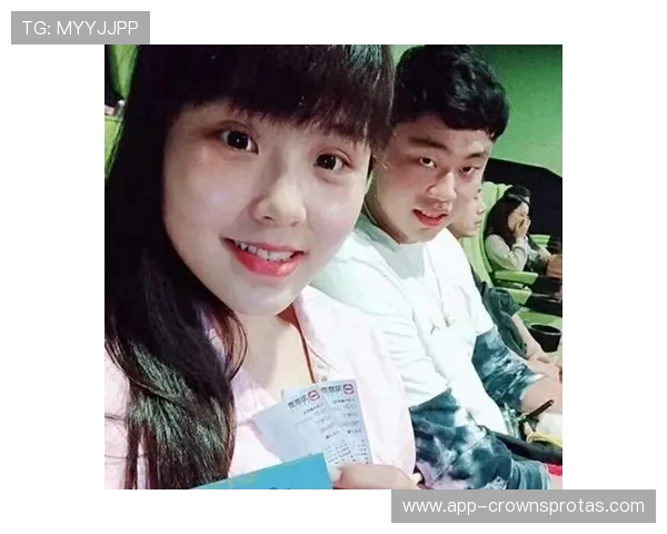 李月汝居然把家里厨房弄成训练场，普通人想象不到的自律啊！