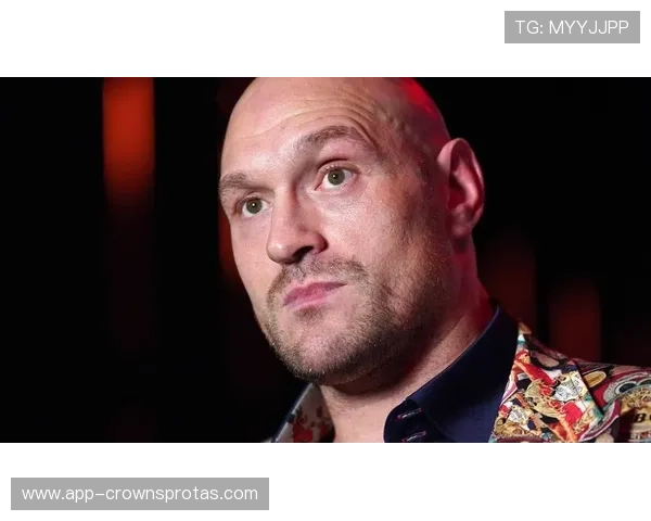 泰森·富里竟然躺豪宅健身房，感觉跟打拳完全两回事！