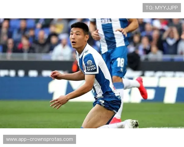 武磊家冰箱里塞满的不是菜，是西甲火腿？