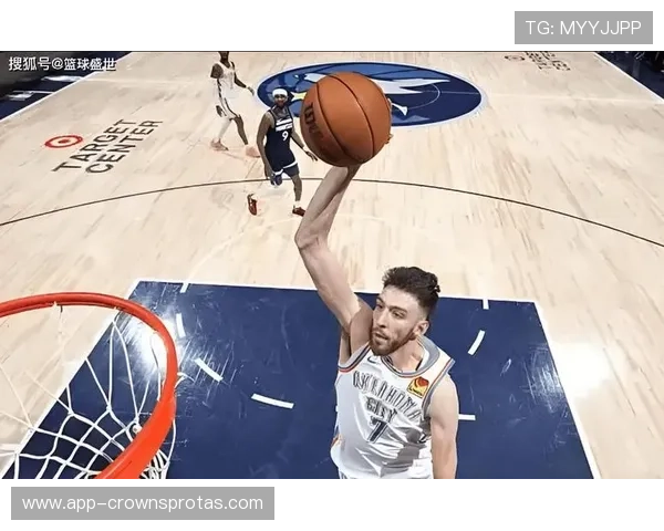 切特·霍姆格伦挡拆拉开空间提升内线得分效率明显