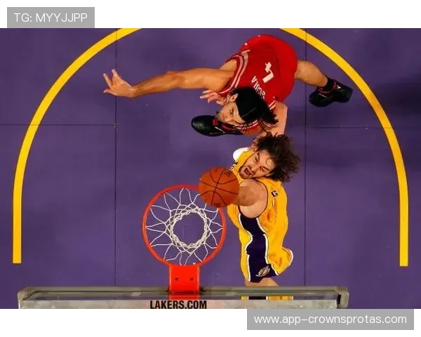 加索尔内线高效掩护助攻提升湖人挡拆威胁