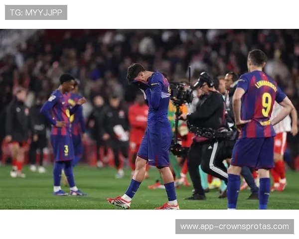 巴萨青训依赖加剧，引援压力下无奈聚焦本土新秀