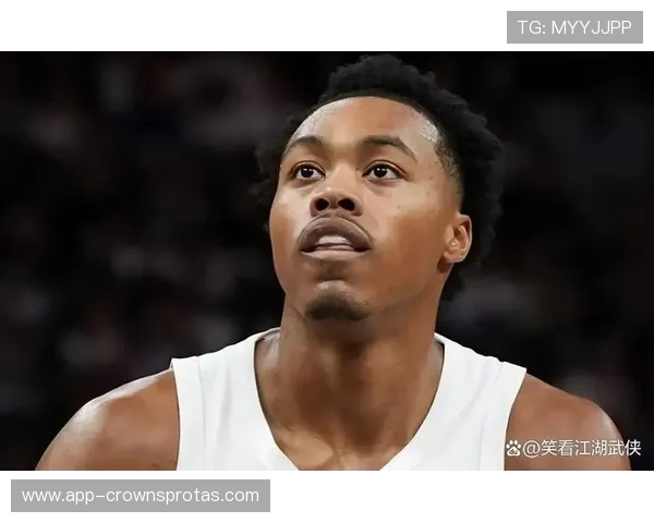 巴恩斯无球跑动提高三分效率 拉开球队外线空间