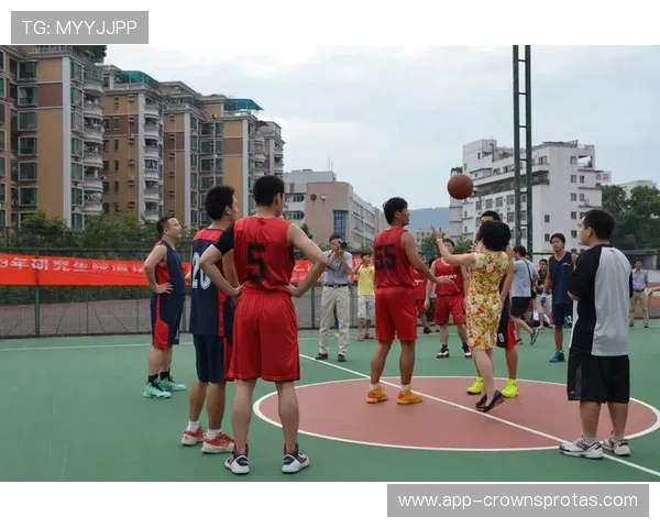 发球规则是什么？篮球比赛中发球的判罚标准与执行流程解析